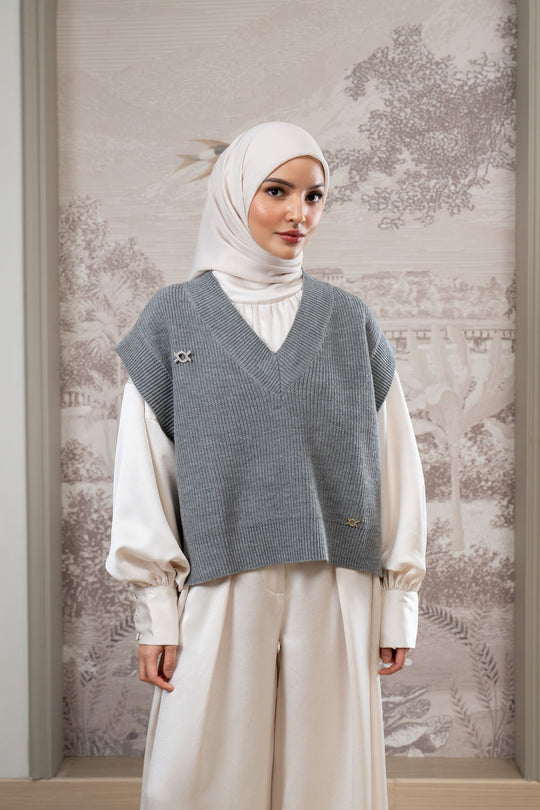 Mecy Sleeveless Knit Vest Carbon Grey