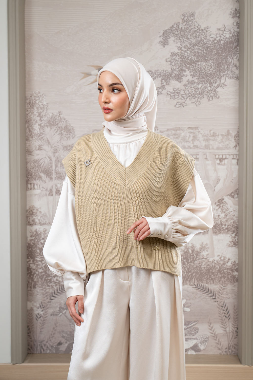 Mecy Sleeveless Knit Vest Butter Cream