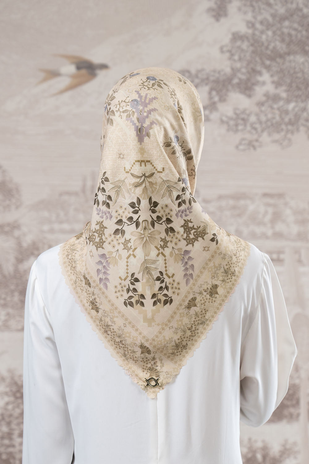 Ramiya Scarf Swarna Pala