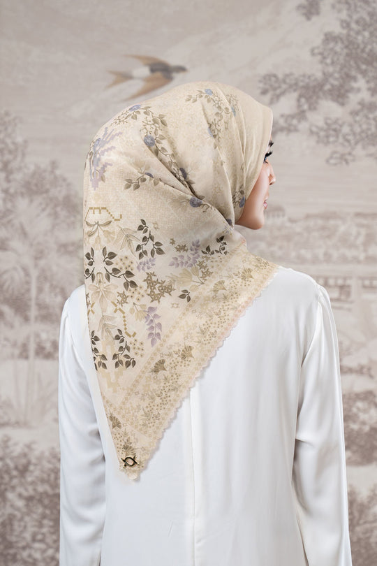 Ramiya Scarf Swarna Pala