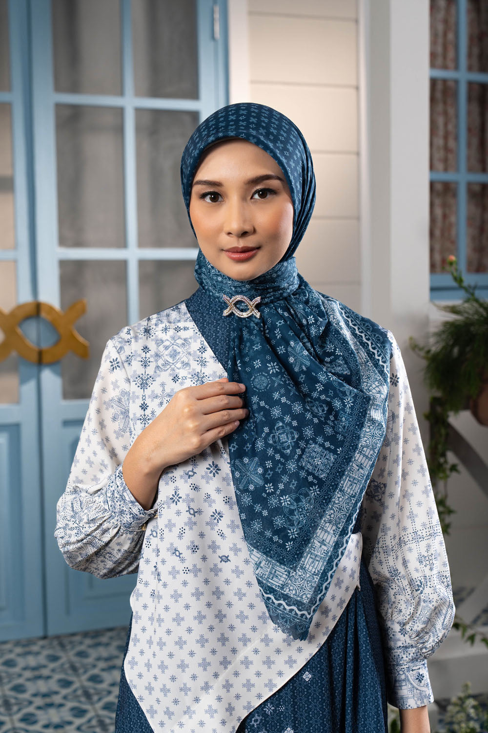 Diyasmara Scarf Andala