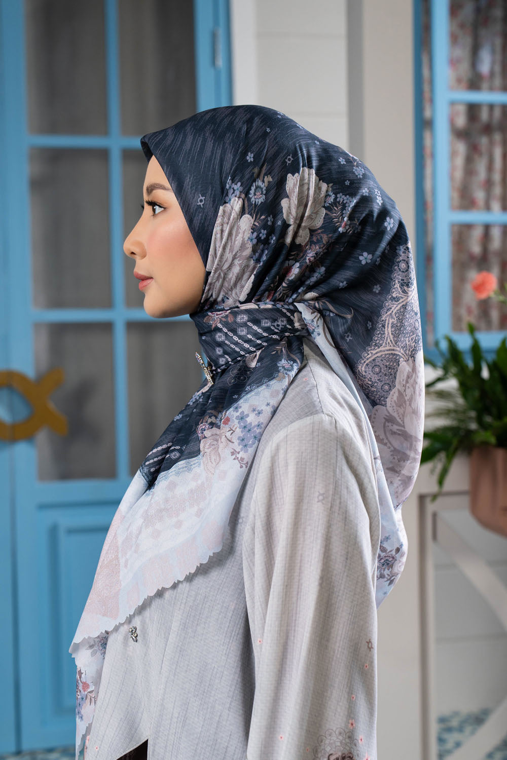 Kelanikha Scarf Lemuni