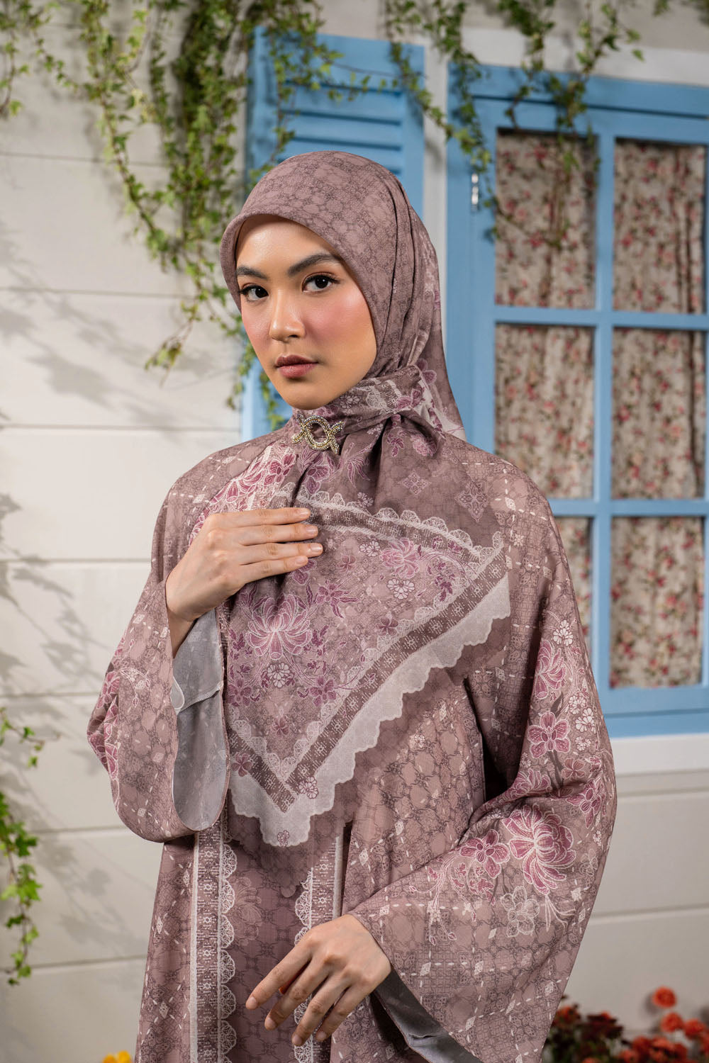 Nayandari Scarf Sogan