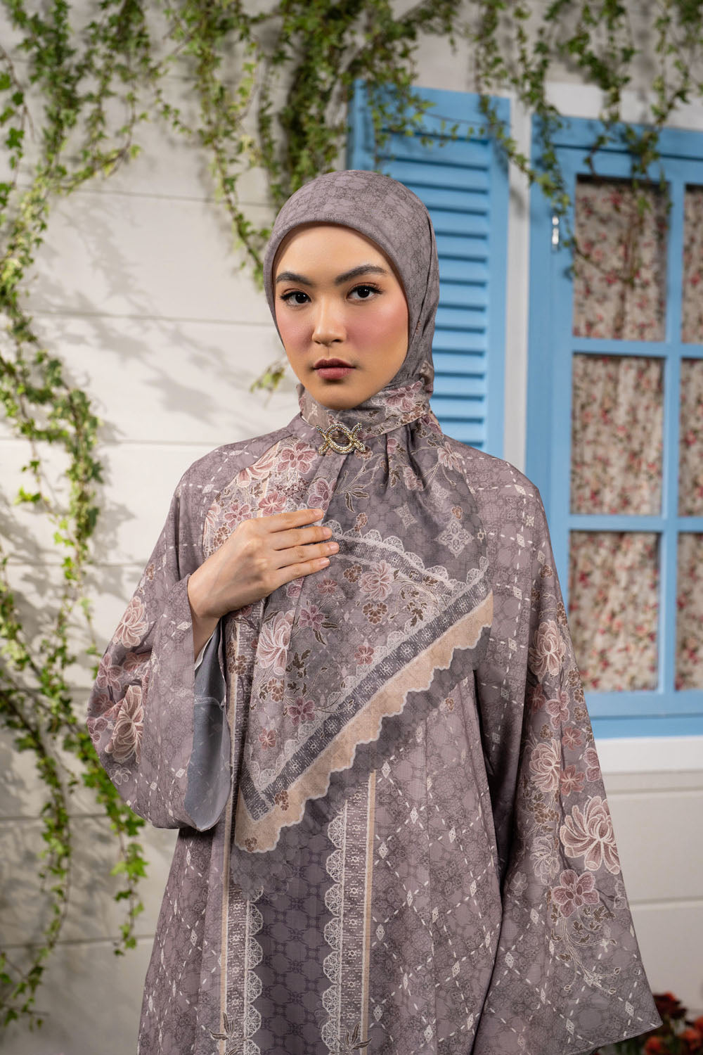 Nayandari Scarf Watu