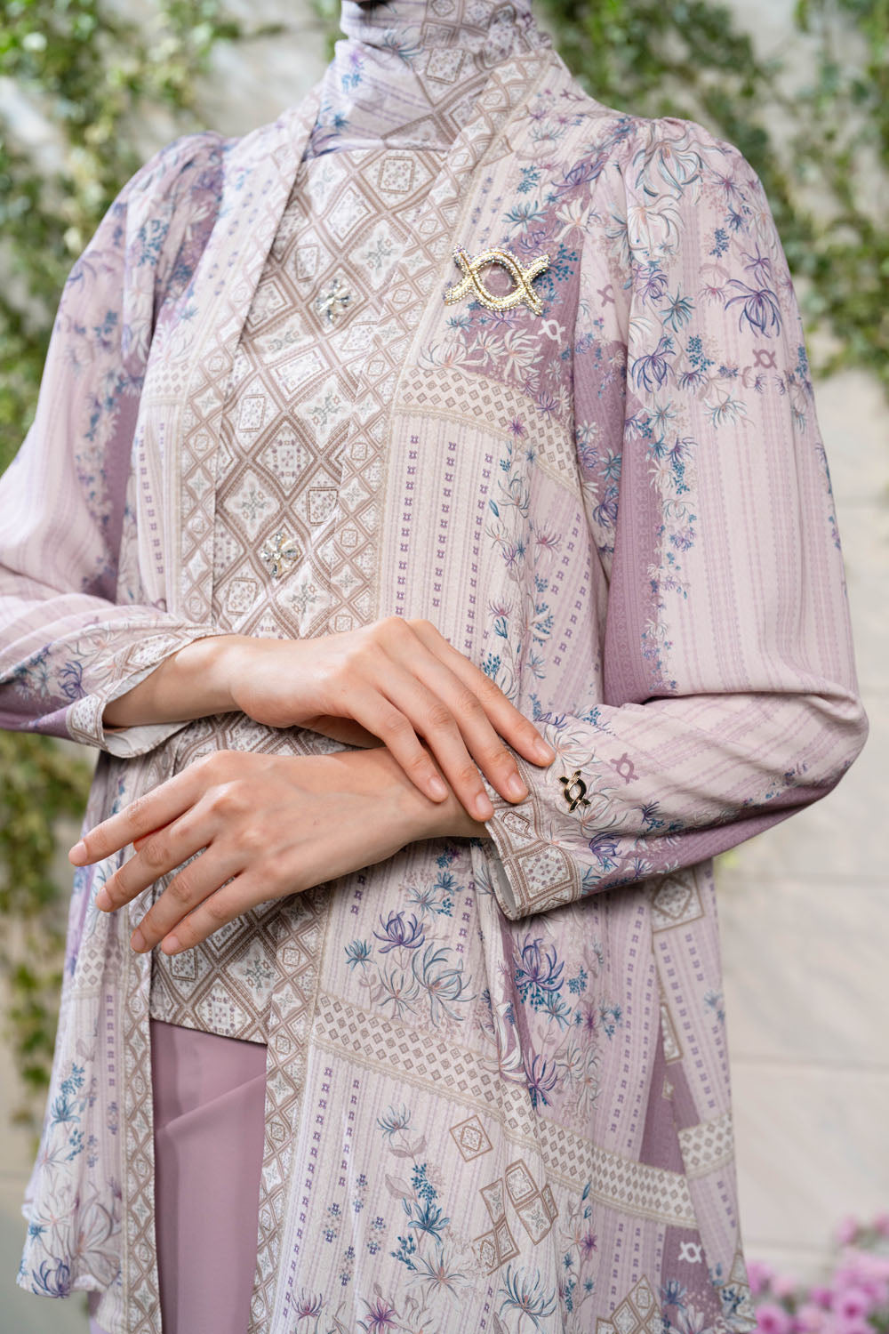 Kartavira Blouse Lasmika