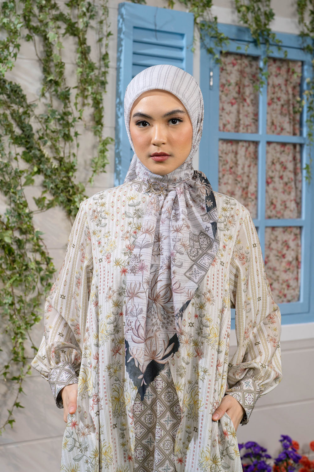 Kartavira Scarf Dhumara