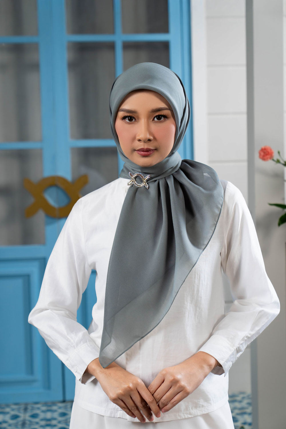 Nura Scarf Thornleaf