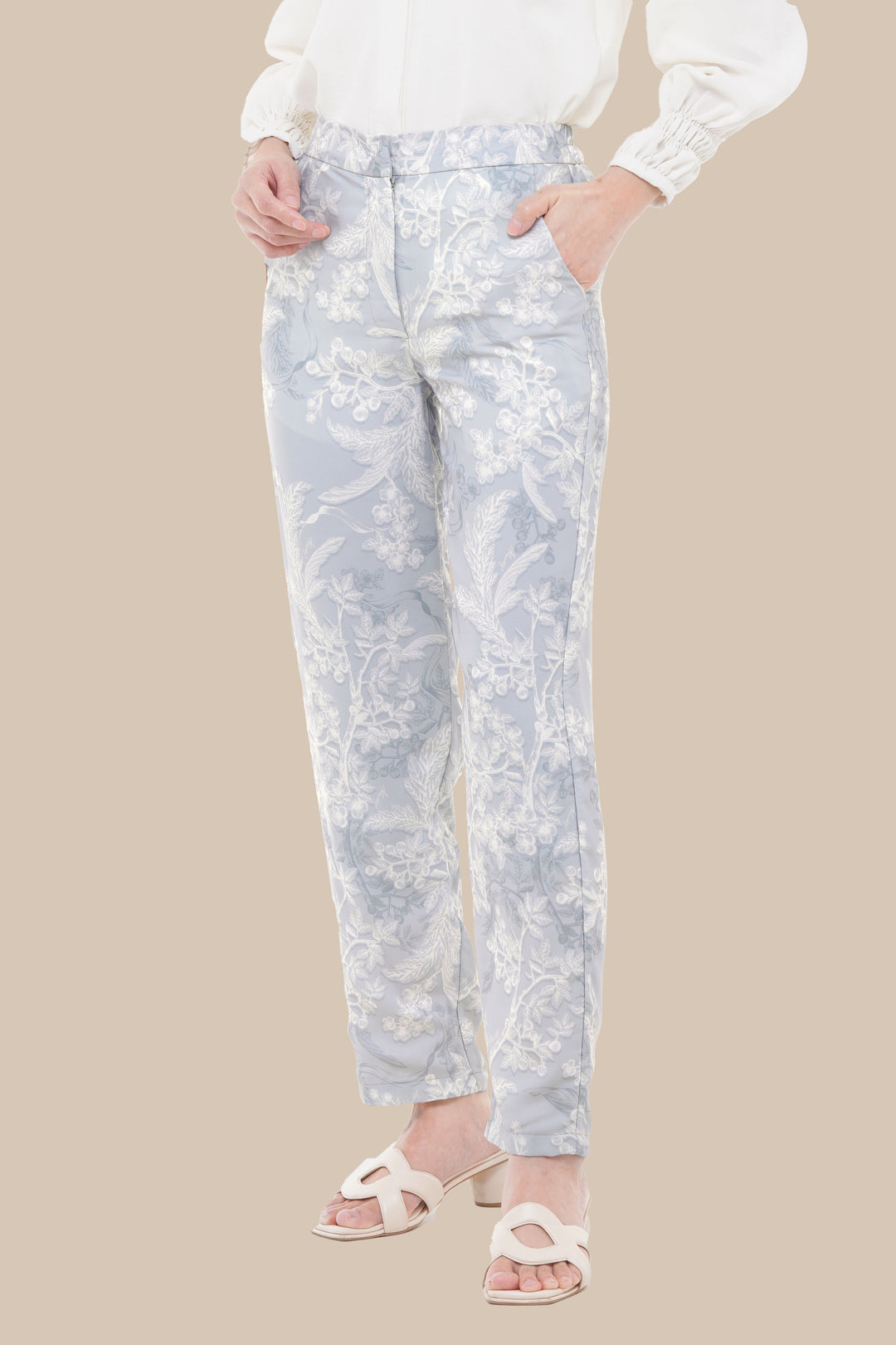 Ruby Pants Ocean Mist - Wearing Klamby