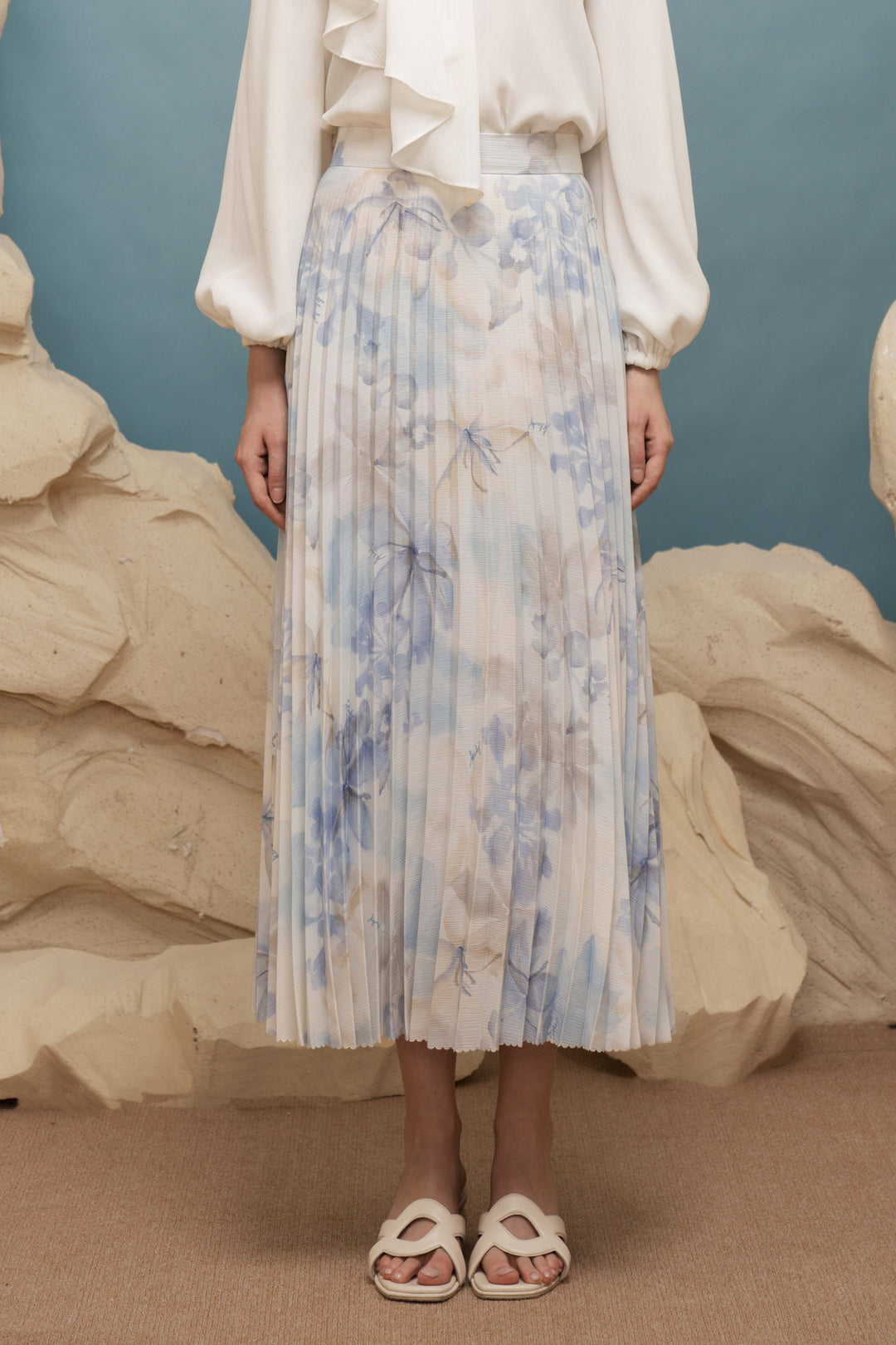 Oud Pleated Skirt (Minor) Sky Blue