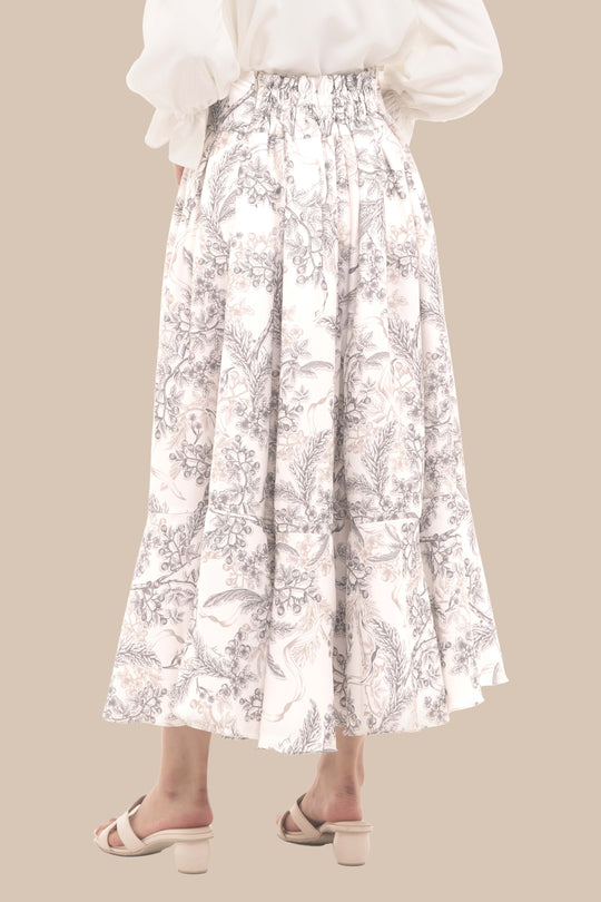 Ruby Skirt (Minor) White Marble - Wearing Klamby