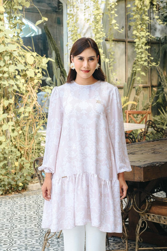 Kianna Tunic (Minor) Oat - Wearing Klamby