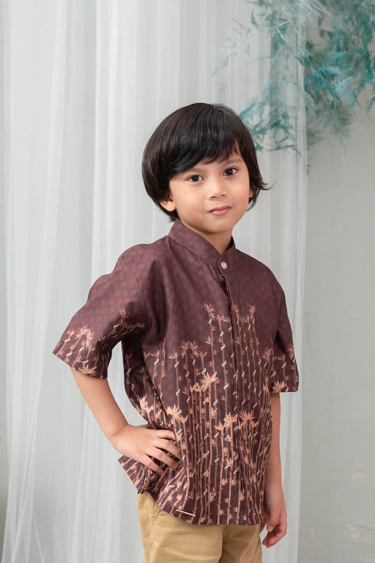 Arvin Shirt Red Garnet - Wearing Klamby