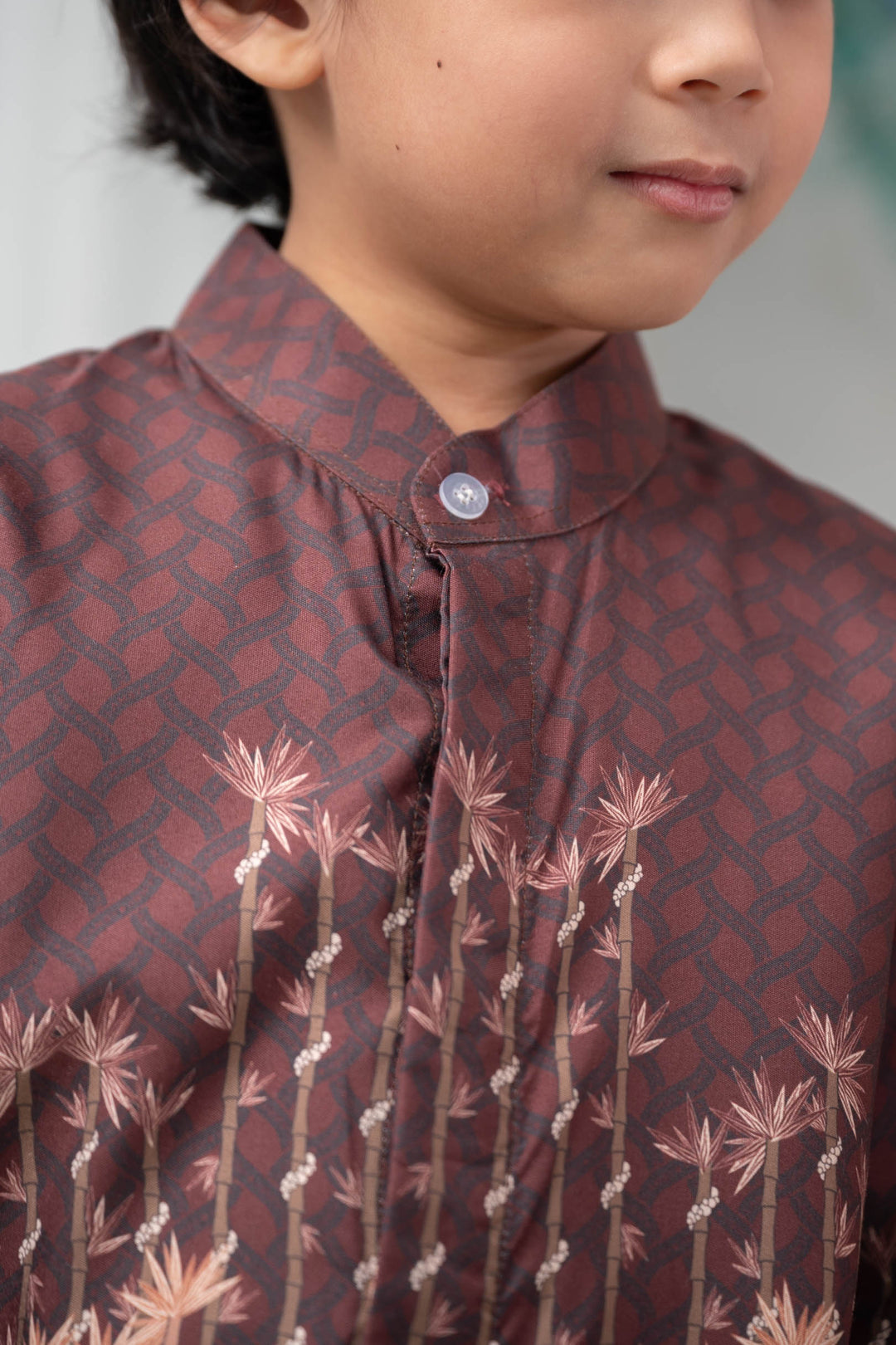 Arvin Shirt Red Garnet - Wearing Klamby