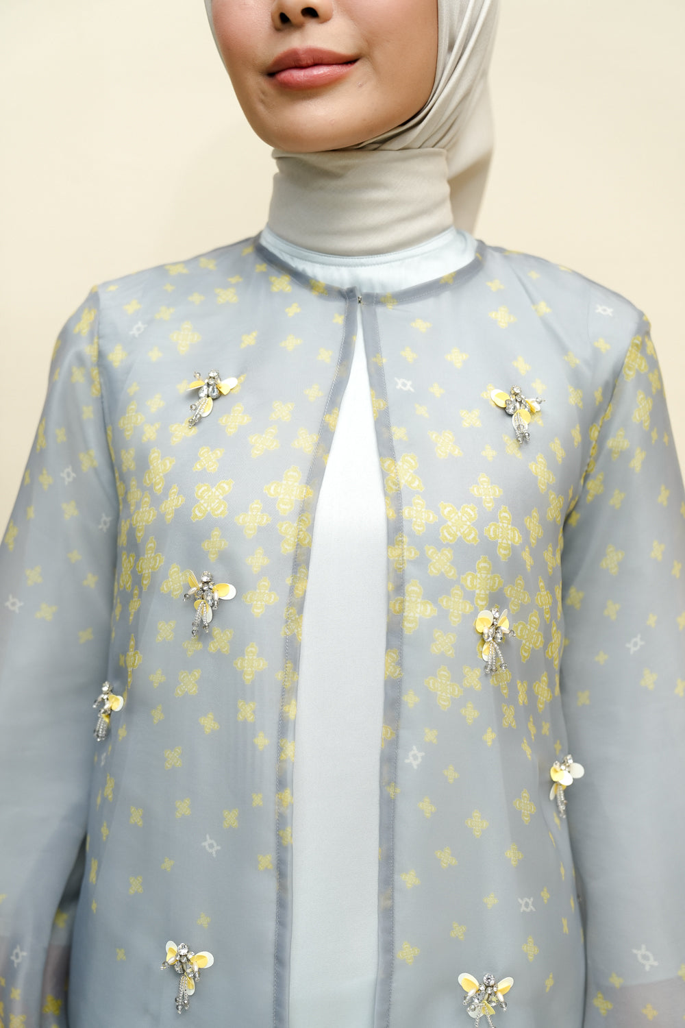 Andaya Outer with Embellishment include Inner (Minor) Luna - Wearing Klamby