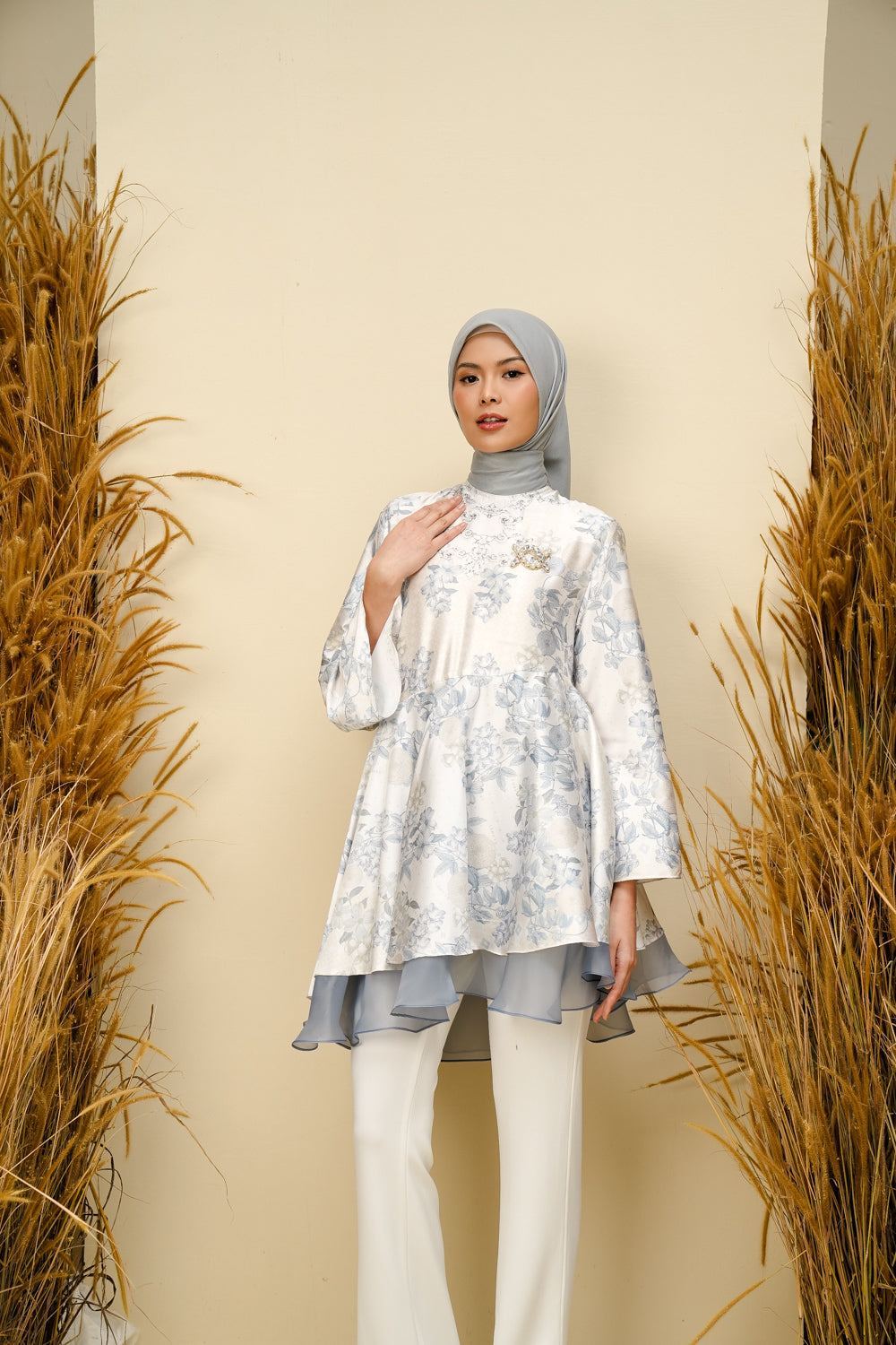 Bungo Rayo Tunic Azzura - Wearing Klamby