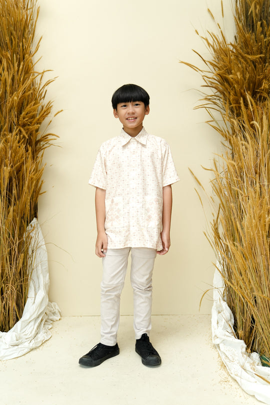 Dumai Shirt Boy Jingga - Wearing Klamby