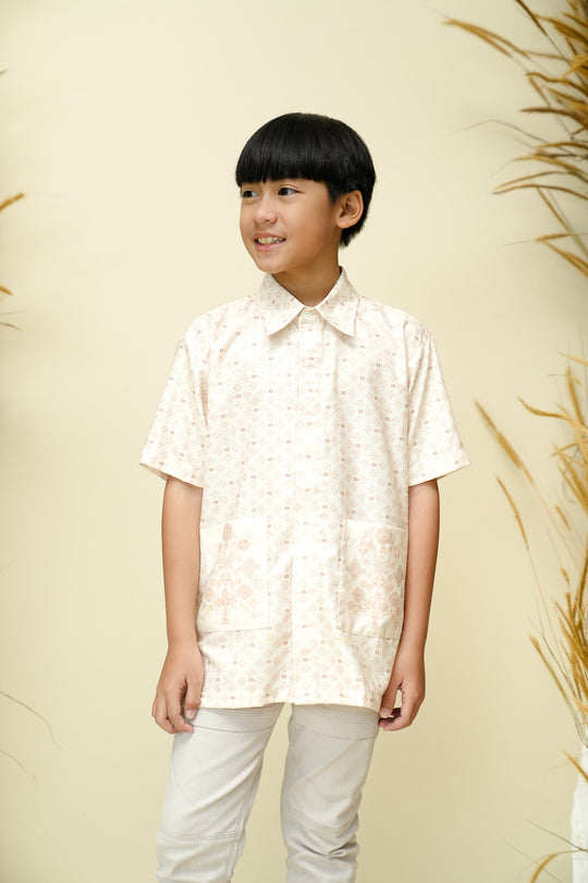 Dumai Shirt Boy Jingga - Wearing Klamby