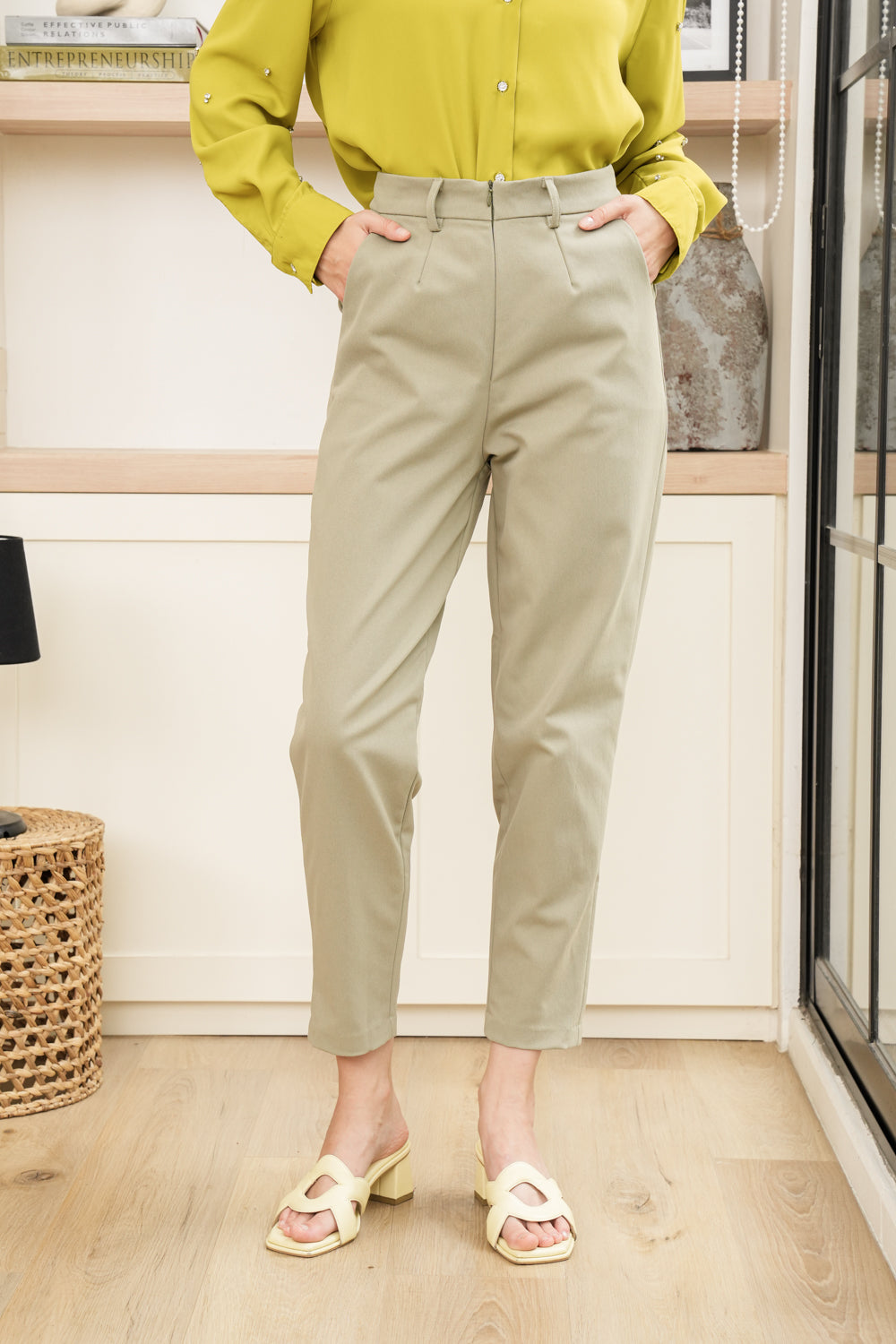 Ivy Ankle Pants (Minor) Chai Green - Wearing Klamby