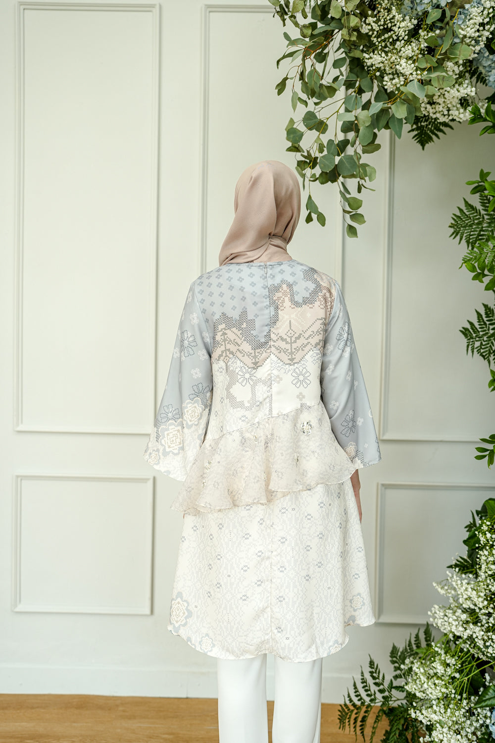 Malya Tunic with Embellishment Muara