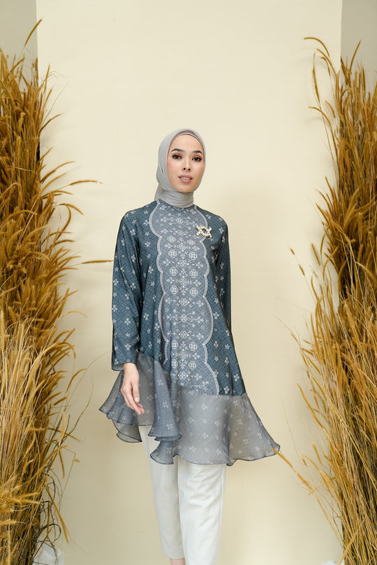 Pandai Sikek Tunic Savarna