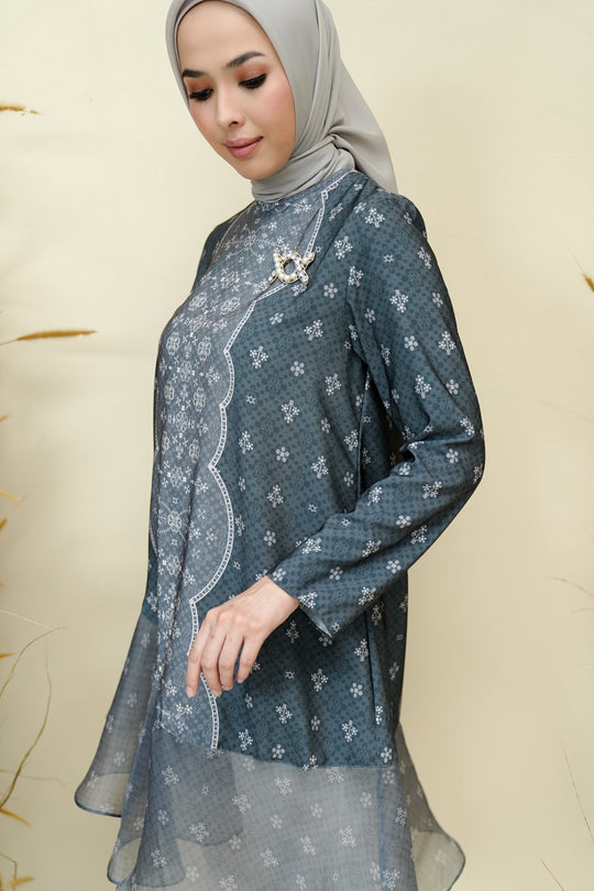 Pandai Sikek Tunic Savarna