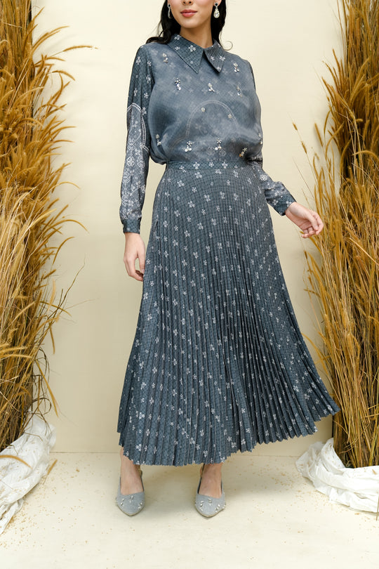 Pandai Sikek Pleated Skirt Savarna