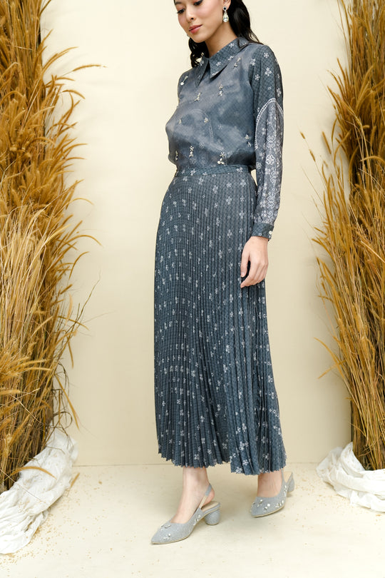 Pandai Sikek Pleated Skirt Savarna