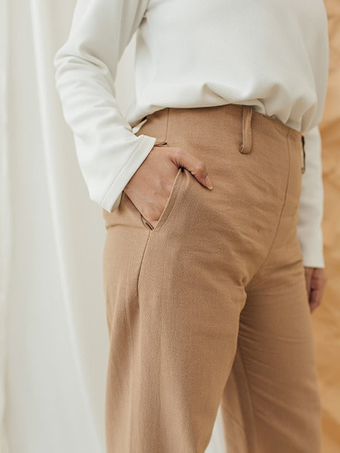 Stella Pants Almond
