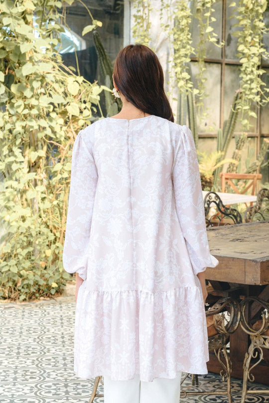 Kianna Tunic (Minor) Oat - Wearing Klamby